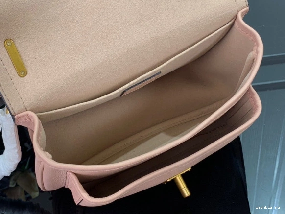 WIS PM CHAIN VUITTON LOCKME LOUIS 1028